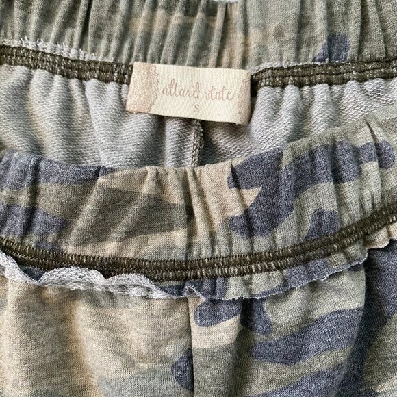 camo shorts - Picture 3 of 3